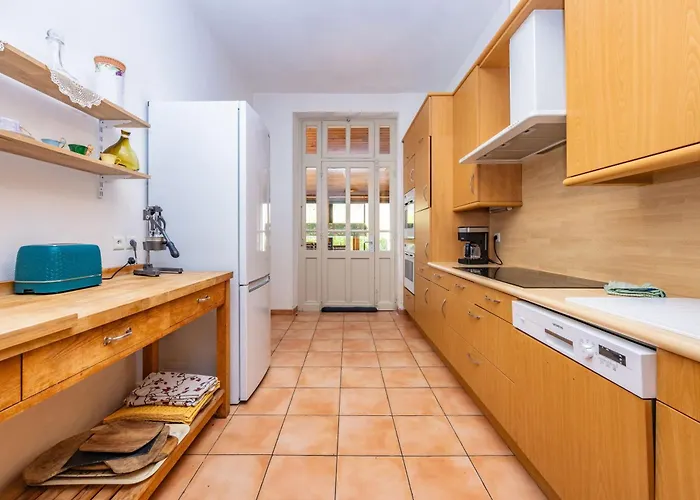 Дом отдыха Maison La Fauvette - Campagne - Jardin Cahuzac-sur-Vere